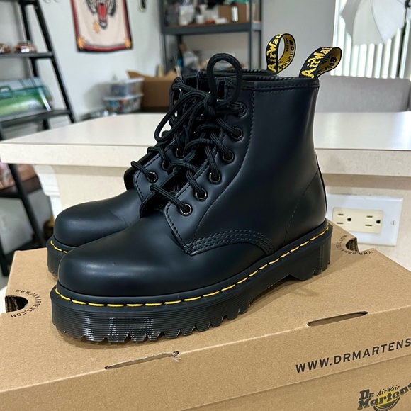 BRAND NEW Dr. Martens 101 Bex smooth boots Black Size 6 - Picture 3 of 12